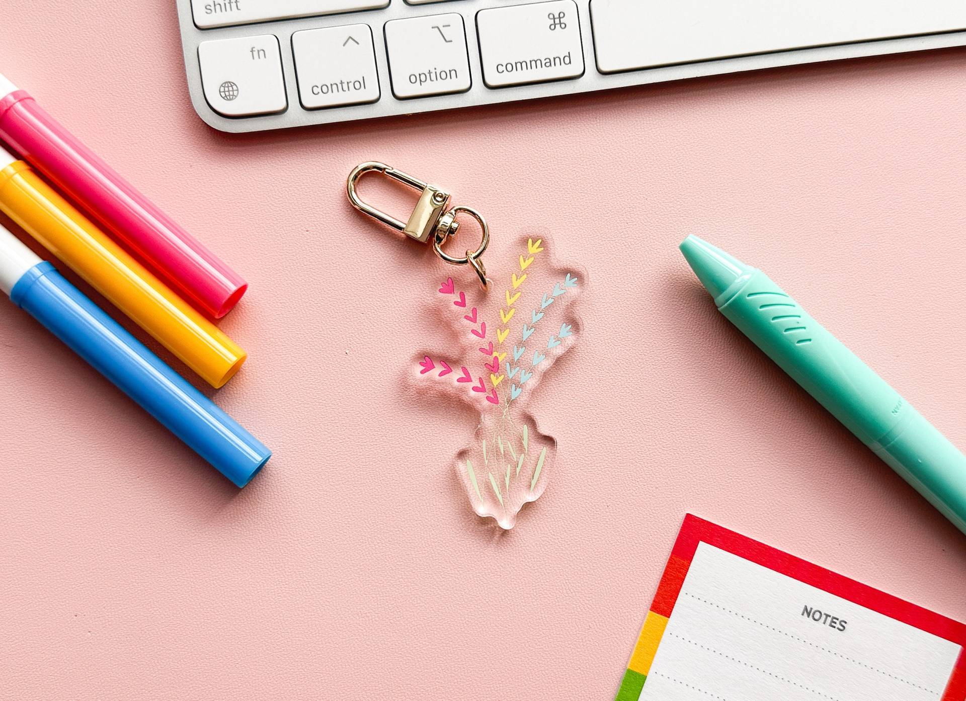 Pan Pride Flagge Blumen Schlüsselbund Dezenter Lgbtqia Acryl Anhänger von TheHarpyOtterCo