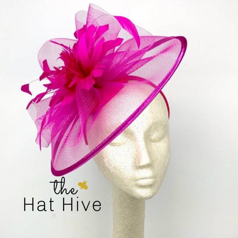 Fuchsia Fascinator Hut Auf Stirnband Für Hochzeiten Teepartys Derby Day Brautduschen Rennen Oder Vintage Formelle Outfits Federstück von TheHatHive
