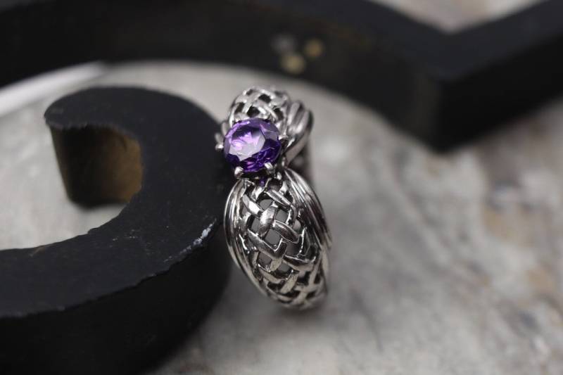 Lila Cz Ring, Größe 6 1/2, Sterling Silber Zirkonia Korb Weben Nachlass Schmuck, Cocktail Ring von TheHavenFinds
