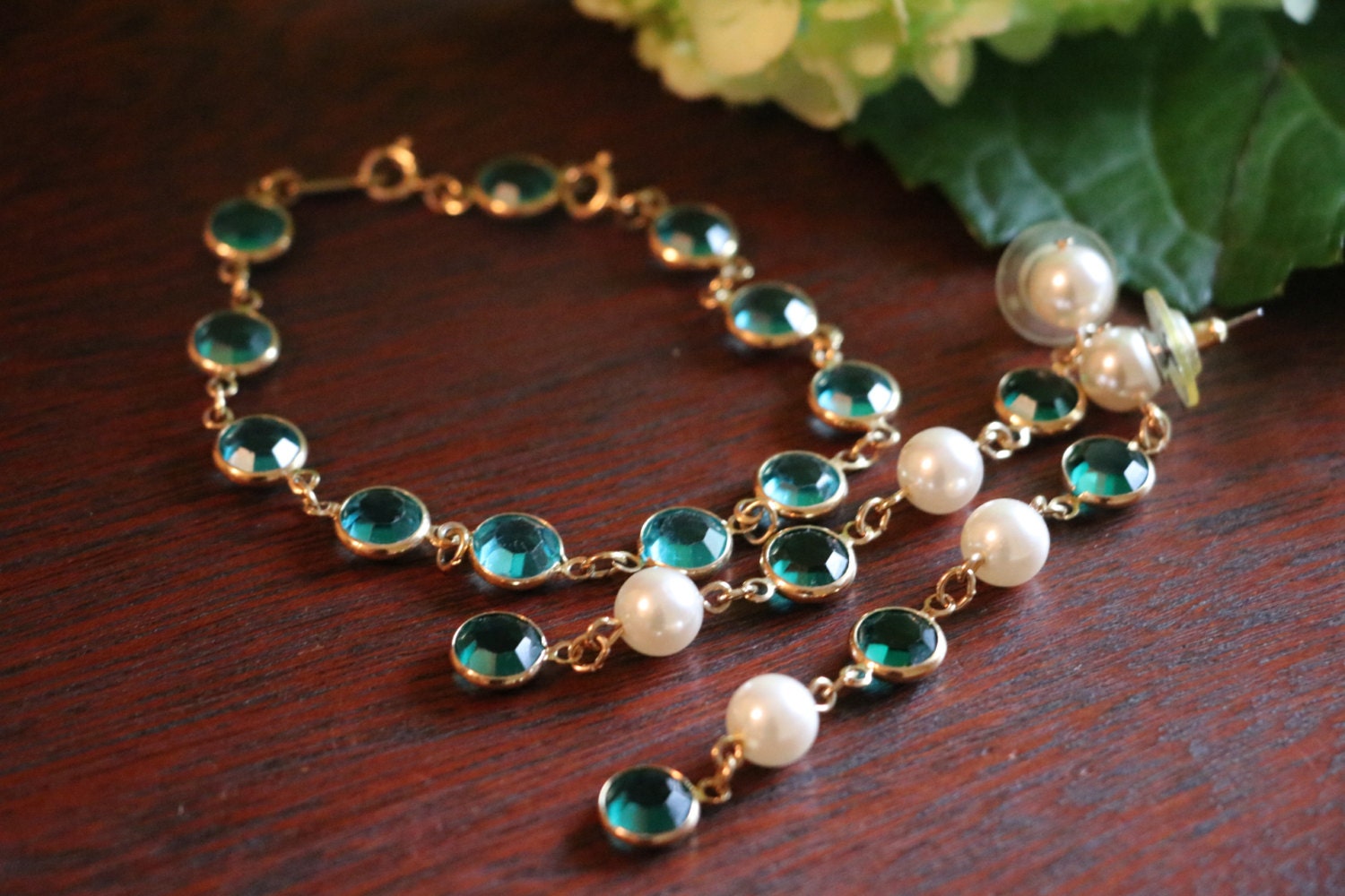 Nachlass Swarovski Vintage Grüne Lünette Schmuckset - Armband & Ohrringe, Schmuck, Geschenke Für Sie, Juni Geburtstag, Prom Schmuck von TheHavenFinds