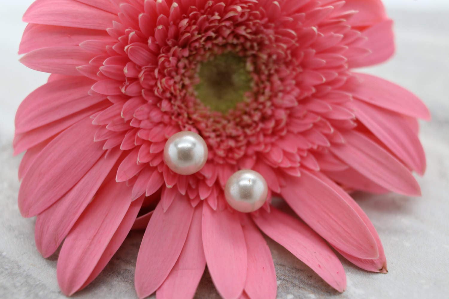 Retro Faux Pearl Ohrstecker, Pierced, Juni Geburtsstein, Prom Schmuck, Nachlass Braut Schmuck, Geschenke Für Sie, Mama von TheHavenFinds