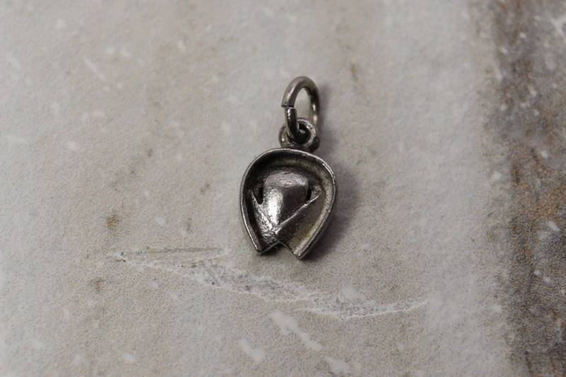 Vintage Alien Anhänger, Sterling Silber Kleiner Geschenke Für Sie von TheHavenFinds