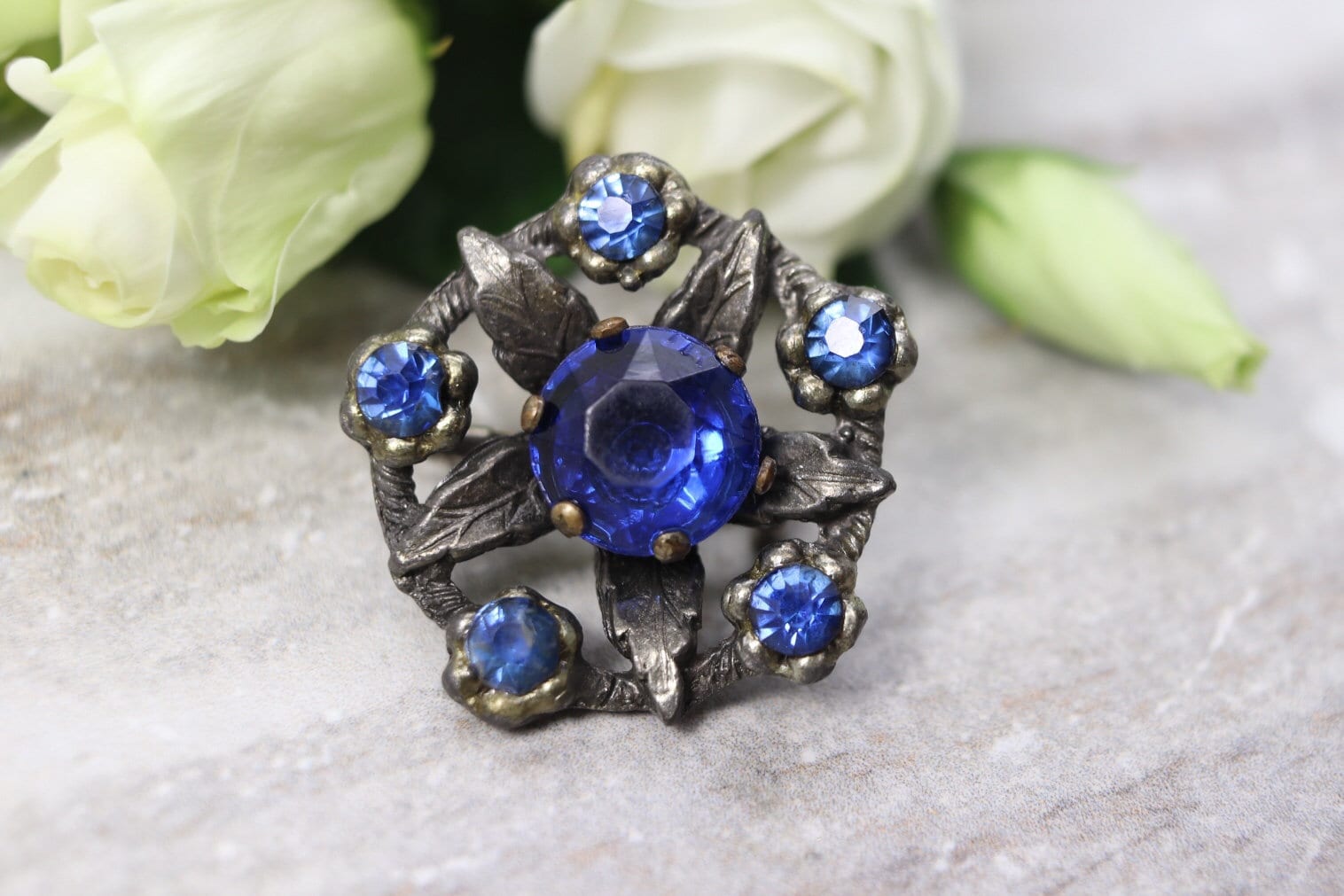 Vintage Blaue Kristall Brosche, Runde Blaue Nachlass Schmuck, Mid-Century Muttertagsgeschenk, Geschenke Für Sie von TheHavenFinds