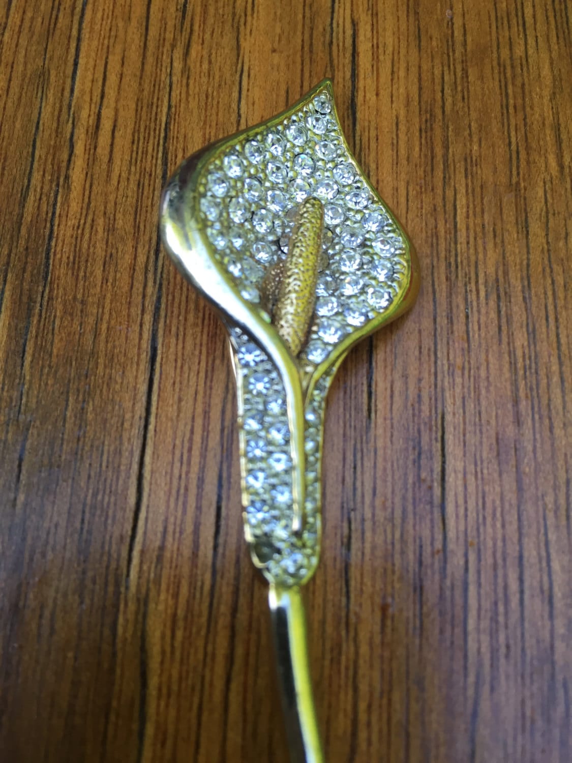 Vintage Große Cala Lilie Kristall Brosche, Goldfarben von TheHavenFinds