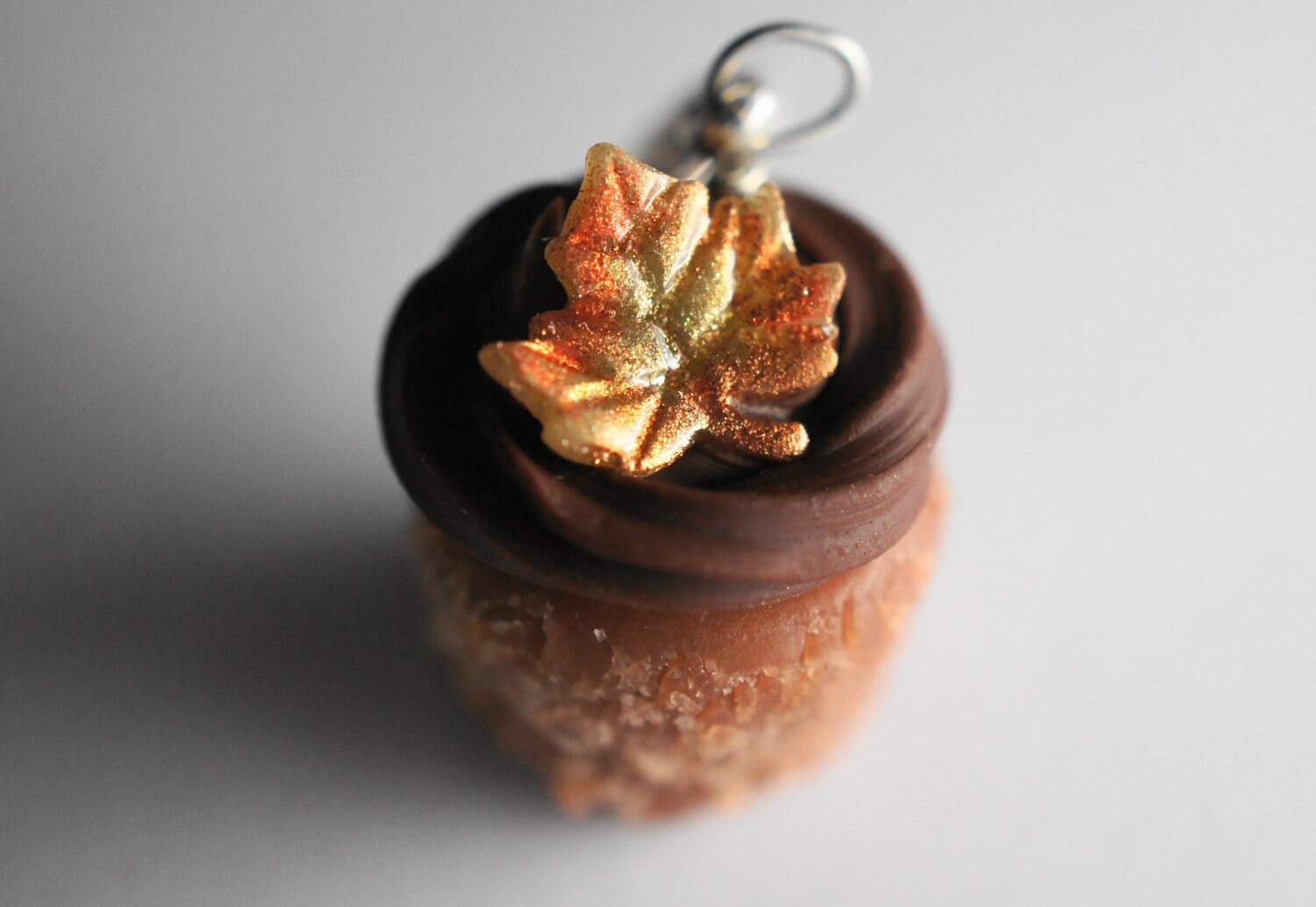 Herbst Blatt Cupcake Anhänger Miniatur Polymer Clay Essen Schmuck Herbst Blatt Cupcake Anhänger Miniatur Polymer Clay Essen Schmuck von TheHeatherWells