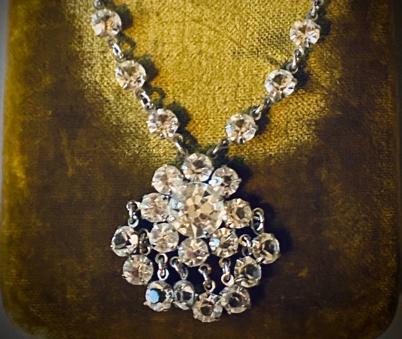 Antik 1920Er Offene Rücken Paste Floral Medaillon Halskette/Roaring Twenties Hochzeit Antik 1920Er Offene Rücken Paste Floral Medaillon Halskette/Roaring Twenties Hochzeit von TheHiddenChamber