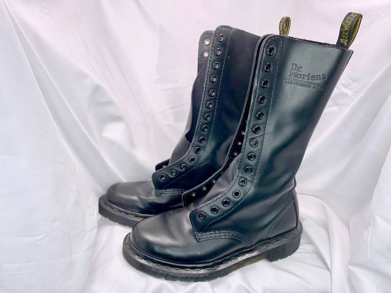 14 Loch Schwarz Leder Unisex Doc Marten Stiefel, Größe 5Us Herren, Hergestellt in China von TheHiddenTreasureCo