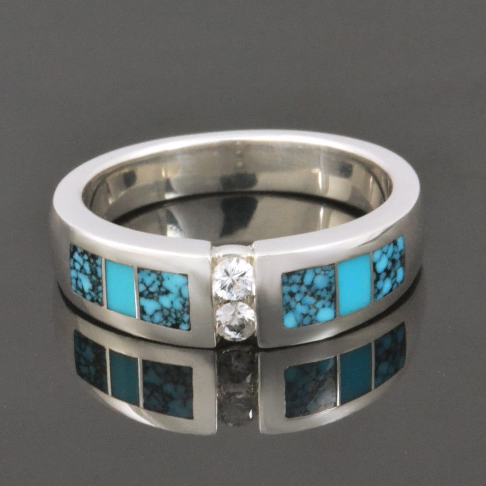 Türkis Ehering Mit Weißen Saphir Akzenten Gefasst in Sterling Silber Von Hileman Schmuck Türkis Ehering Mit Weißen Saphir Akzenten Gefasst in Sterling Silber Von Hileman Schmuck von TheHilemanCollection