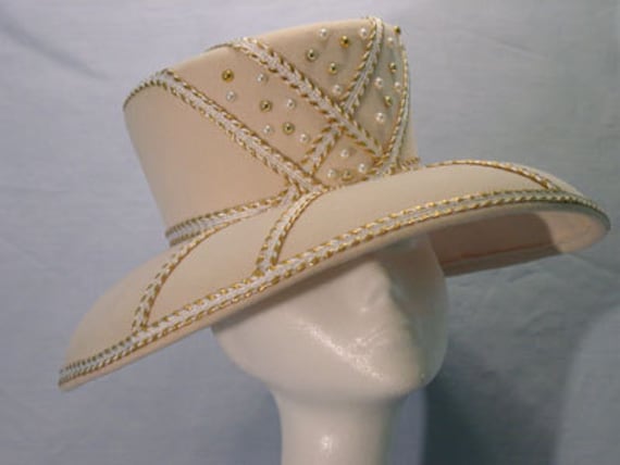 Hut Aus Weißer Wollfilz Kentucky Derby Hut, Church Hat, Wedding Hat, Formal Hat, Easter Hat von TheHipBoutique