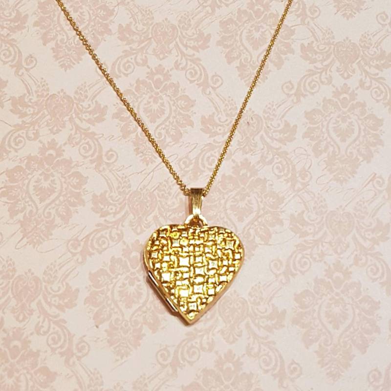 Criss Kreuz Golden Love Herz Medaillon von TheHirstCollection