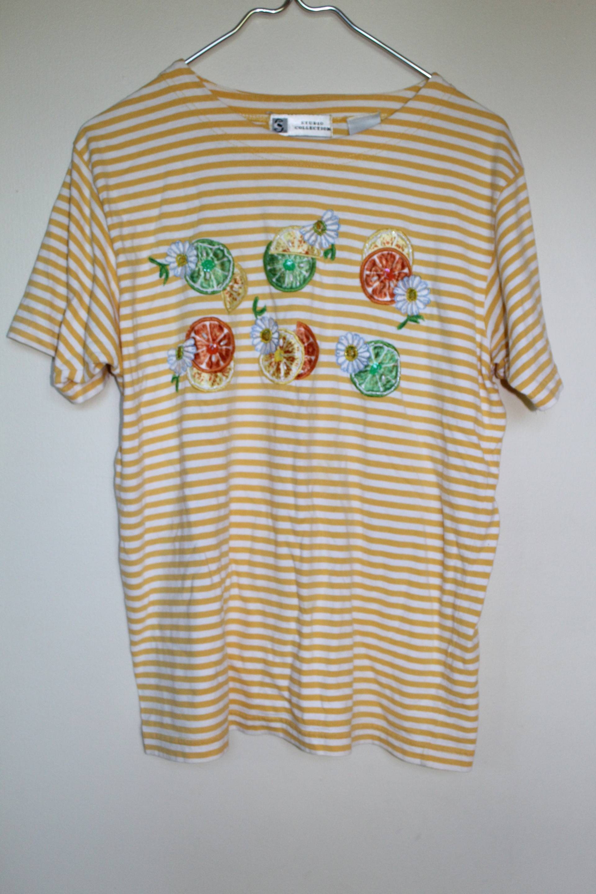 Jahrgang Studio Kollektion Gestreifte-T-Shirt/Früchte Orangen Zitronen Limetten Perlen Blumen Citrus Streifen T-Shirt Shirt Top Jahrgang Studio Kollektion Gestreifte-T-Shirt/Früchte Orangen Zitronen Limetten Perlen Blumen Citrus Streifen T-Shirt Shirt Top von TheHiveBazaar