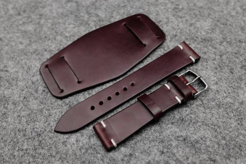 Horween Chromexcel Burgund Ungefüttert Leder Bund Armband Horween Chromexcel Burgund Ungefüttert Leder Bund Armband von TheHouseOfStraps