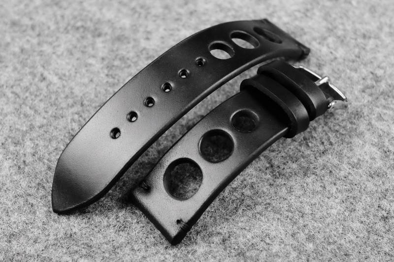 Uhrenarmband Horween Chromexcel Schwarz Ungefüttert Uhrenarmband Horween Chromexcel Schwarz Ungefüttert von TheHouseOfStraps