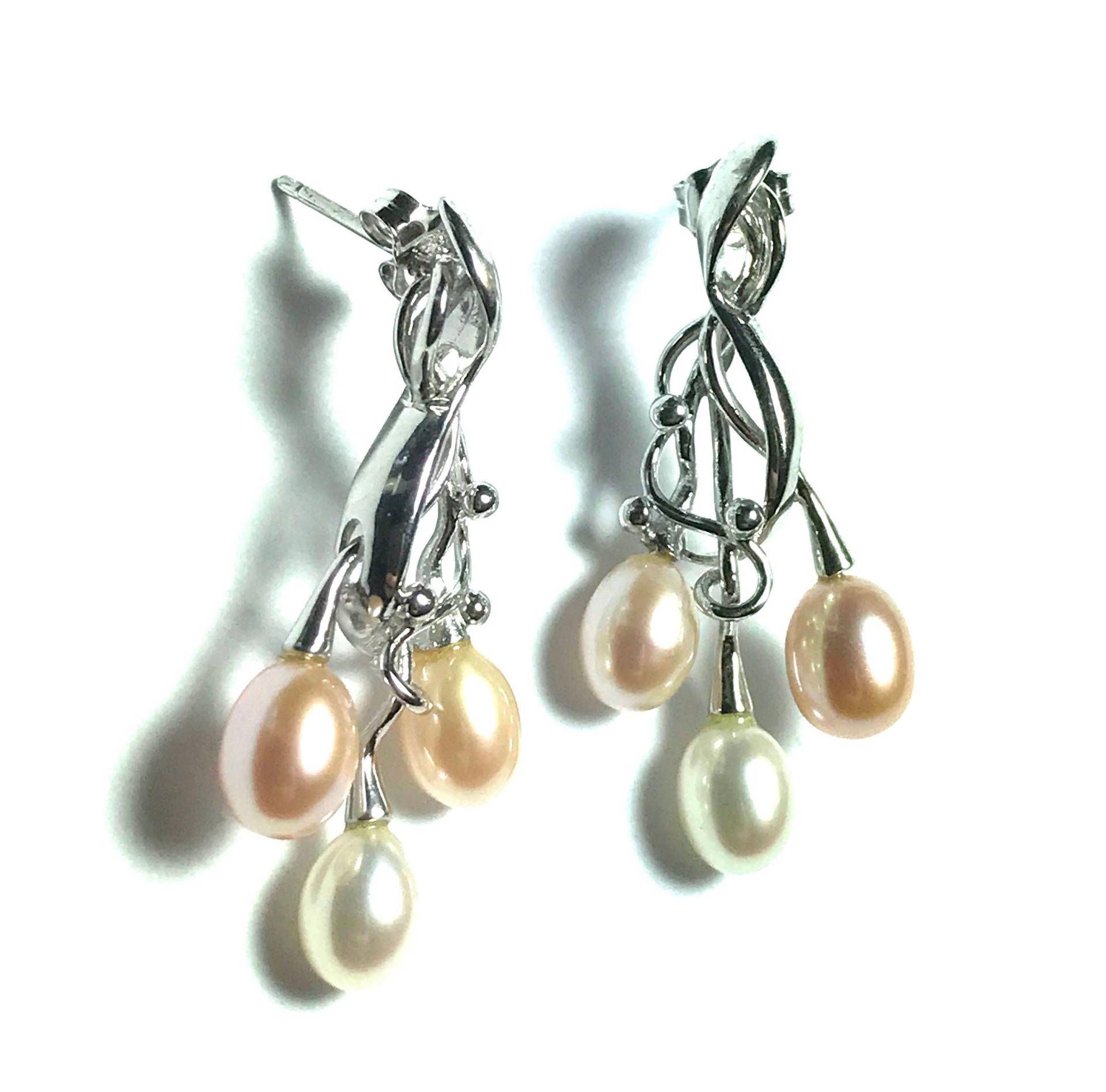 I Feel Pretty - Pastellfarbene Süßwasser Reis Form Perlen Ohrringe/Perlenohrringe Brautschmuck Schmuck Tag I Feel Pretty - Pastellfarbene Süßwasser Reis Form Perlen Ohrringe/Perlenohrringe Brautschmuck Schmuck Tag von TheIFeelPrettyShop