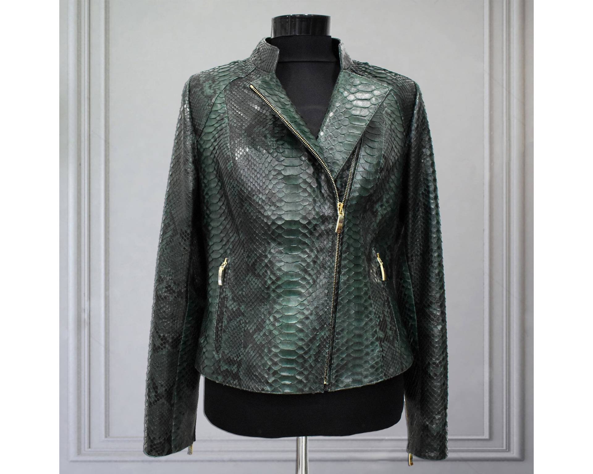 Damen Echtes Python Leder Echt Exotisch Grün Luxus Mode Biker Jacke Damen Echtes Python Leder Echt Exotisch Grün Luxus Mode Biker Jacke von TheISSLA