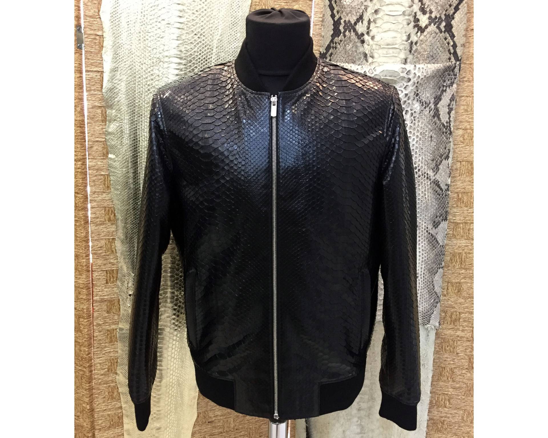 Herren Echtes Python Leder Maßanfertigt Schwarze Bomberjacke Herren Echtes Python Leder Maßanfertigt Schwarze Bomberjacke von TheISSLA