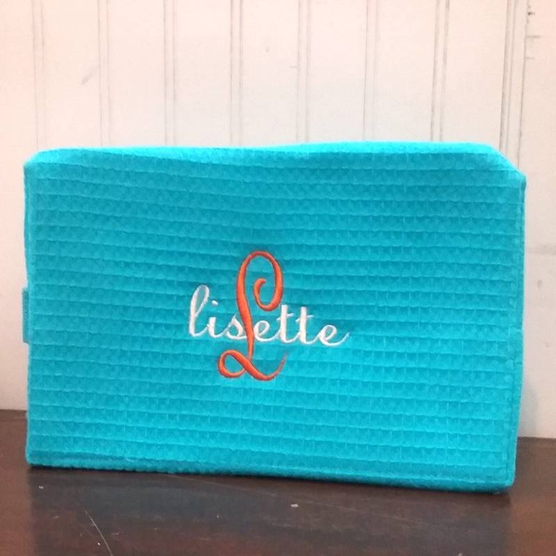 Initiale Und Name Kosmetiktasche | Personalisierte Schminktasche Brautjungfer Geschenk Blumenmädchen Braut Party von TheInitialDesignSTL