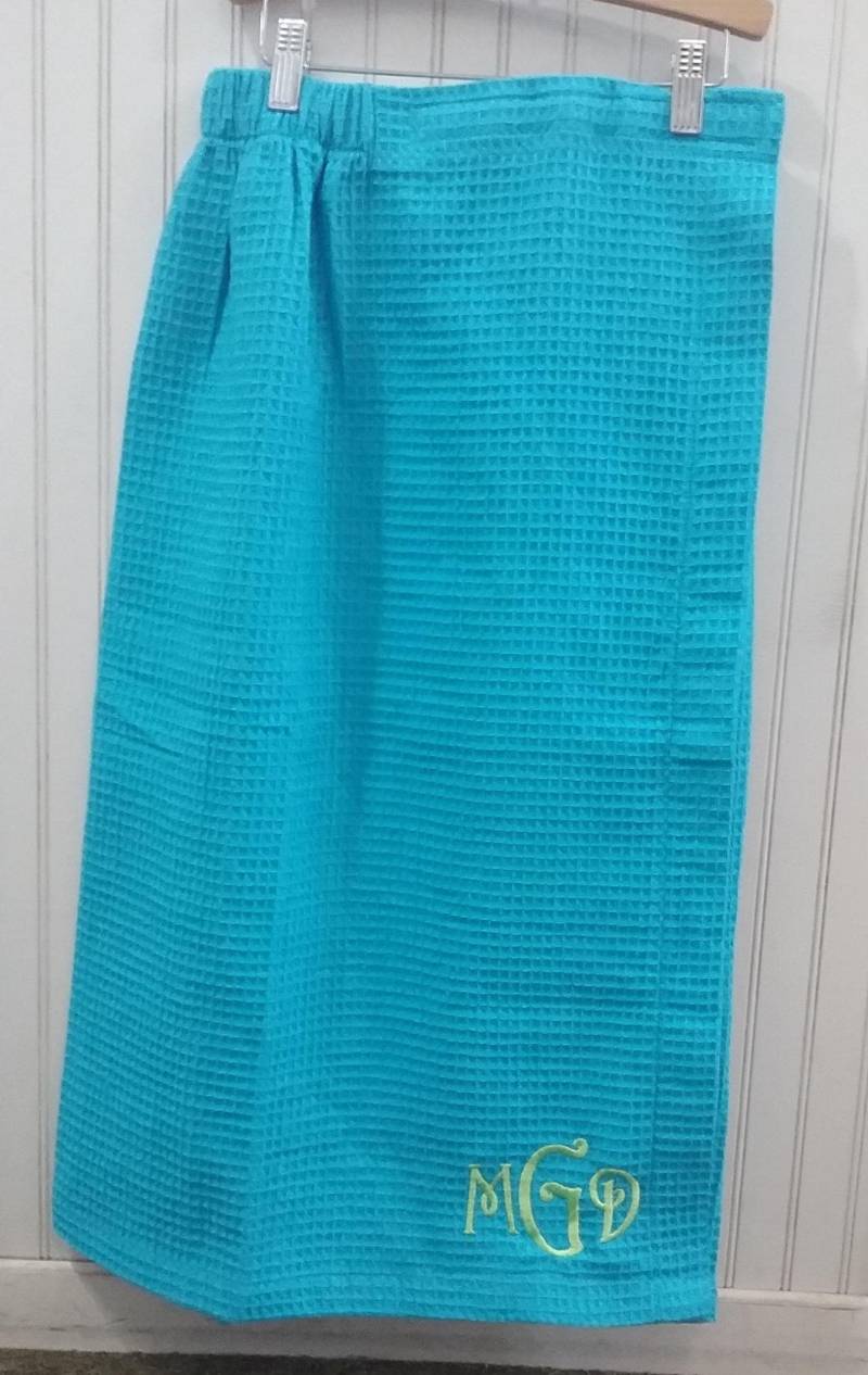 Monogrammed Spa Wrap/Personalisierte Waffle Weave Handtuch Bestickter von TheInitialDesignSTL