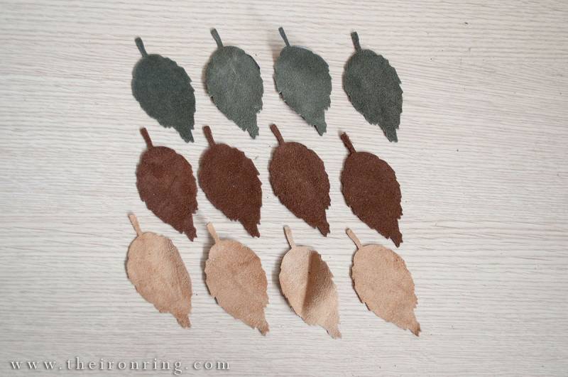 Wildleder Hackberry Blätter, Set Von 12 Verschiedenen Farben | Sand, Braun Und Grün von TheIronRing