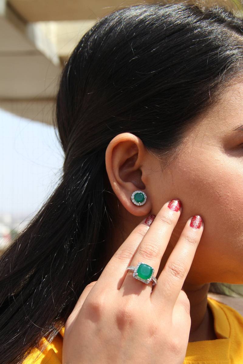 Schmuckset, Ring & Ohrstecker Kombi, Trauring/Verlobungsring, Grüner Schlichter Ohrstecker, Stapelbarer Ring, Braut Geburtsstein von TheJaipurTradition