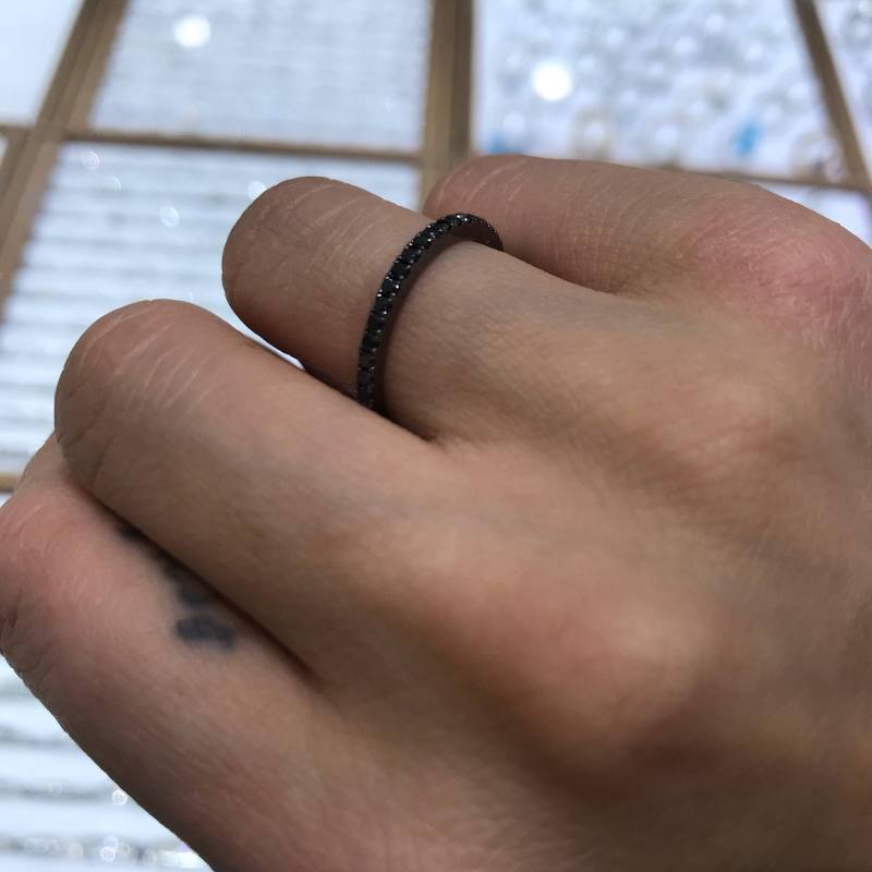 Schwarzer Diamant Eternity Ring - .552 Karat -18K Ehering von TheJewelPrincess