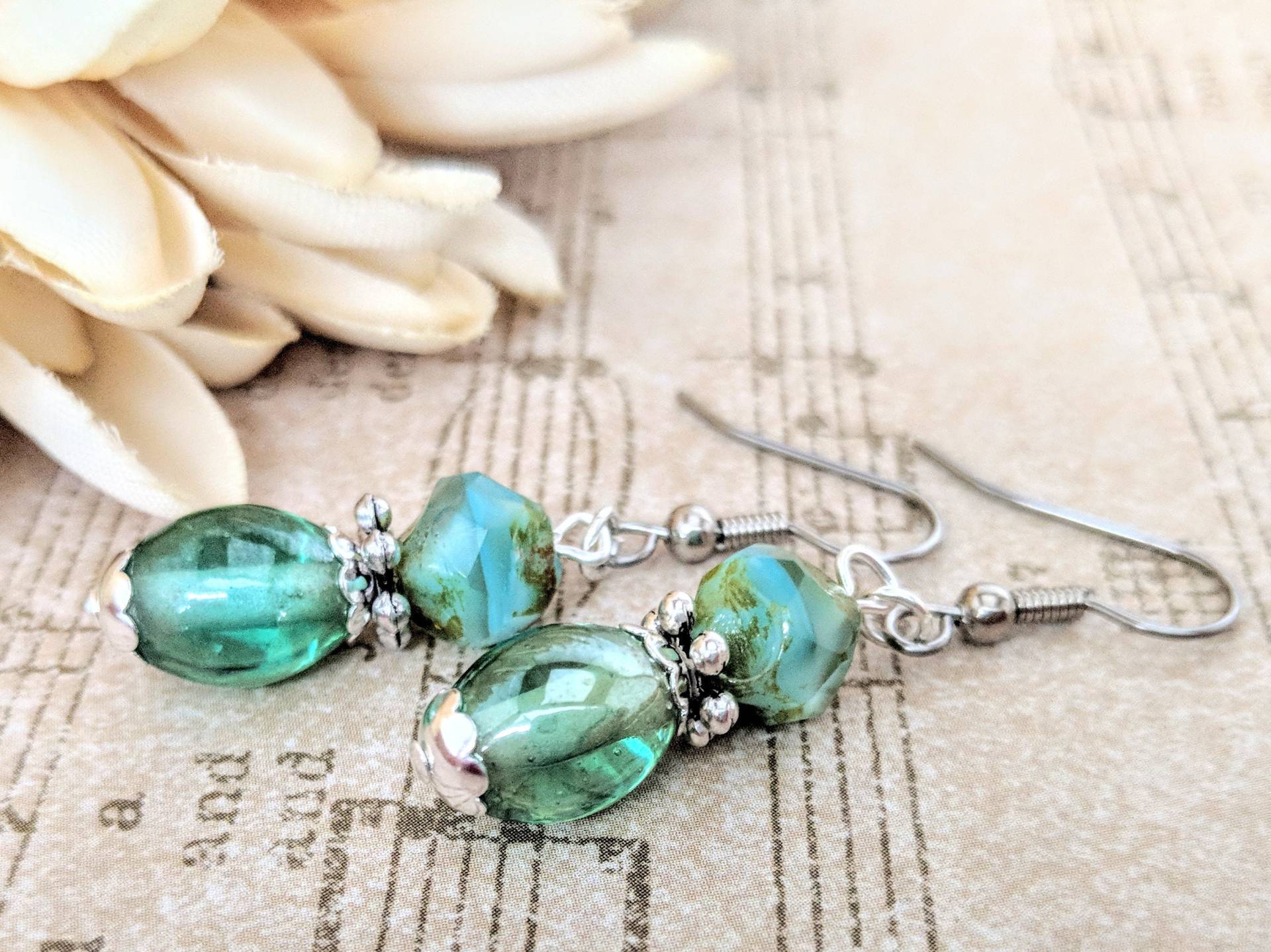 Sterling Silber Ocean Green Ohrringe, Hypoallergene Ohrringe Baumeln, Boho Handgemacht, Strand Glasschmuck, Weihnachtsgeschenke Für Sie Sterling Silber Ocean Green Ohrringe, Hypoallergene Ohrringe Baumeln, Boho Handgemacht, Strand Glasschmuck, Weihnachtsgeschenke Für Sie von TheJeweledElephants