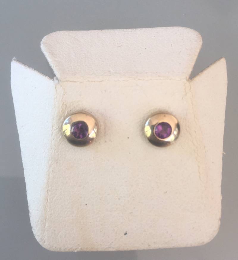 9Ct Ohrstecker Amethyst Donut 9Ct Ohrstecker Amethyst Donut von TheJewellersDaughter