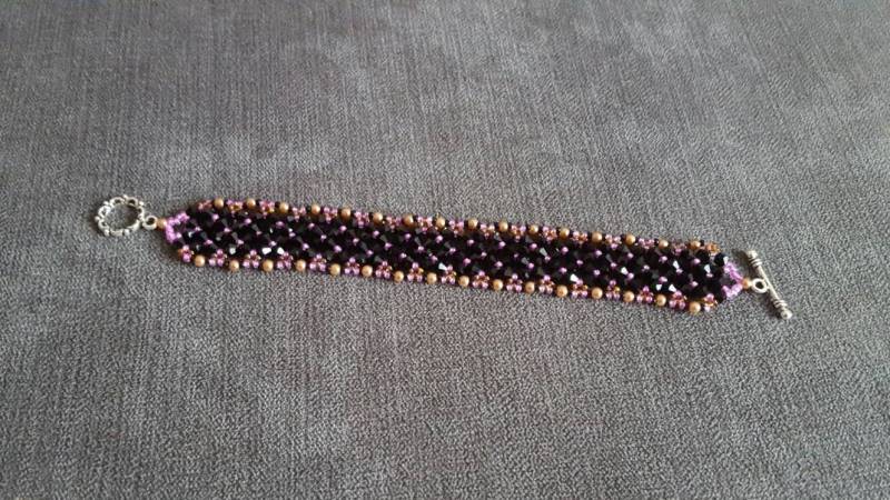 Armband Von Hand Gemacht Schwarz Und Rosa Perlen Armband Von Hand Gemacht Schwarz Und Rosa Perlen von TheJewelleryPalace