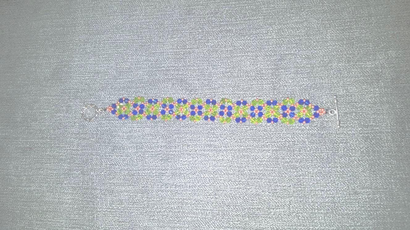 Blumen Perlen Design Armband Von Hand Gefertigt Blumen Perlen Design Armband Von Hand Gefertigt von TheJewelleryPalace