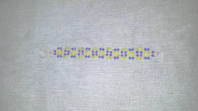 Blumen Perlen Design Armband Von Hand Gefertigt Blumen Perlen Design Armband Von Hand Gefertigt von TheJewelleryPalace