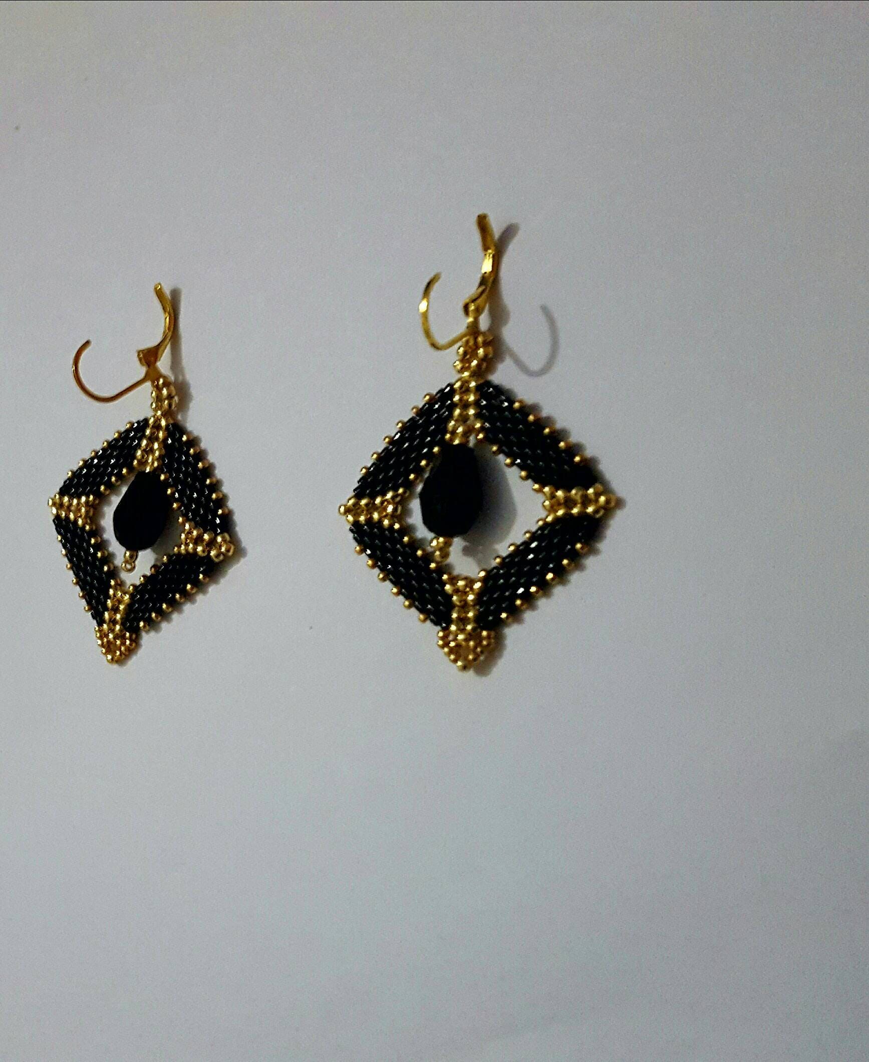 Handgemachte Artikel; Designer Ohrring; Schwarz Und Gold Perlen Handgemachte Artikel; Designer Ohrring; Schwarz Und Gold Perlen von TheJewelleryPalace