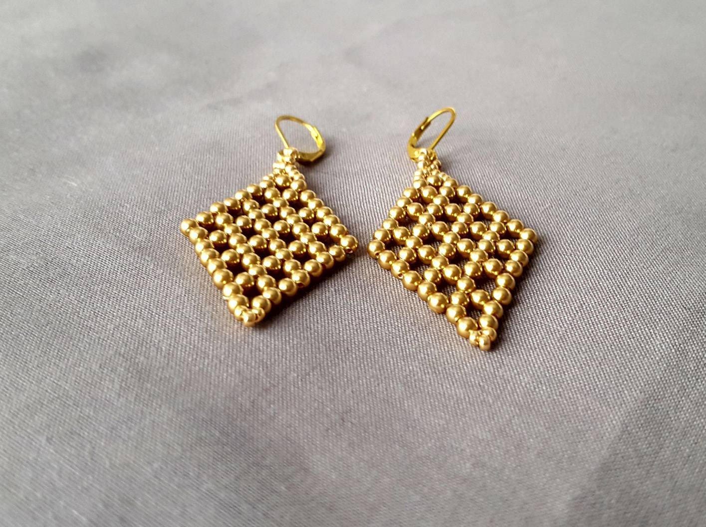 Perlen Ohrring; Diamant Hellgoldener Ohrring Perlen Ohrring; Diamant Hellgoldener Ohrring von TheJewelleryPalace
