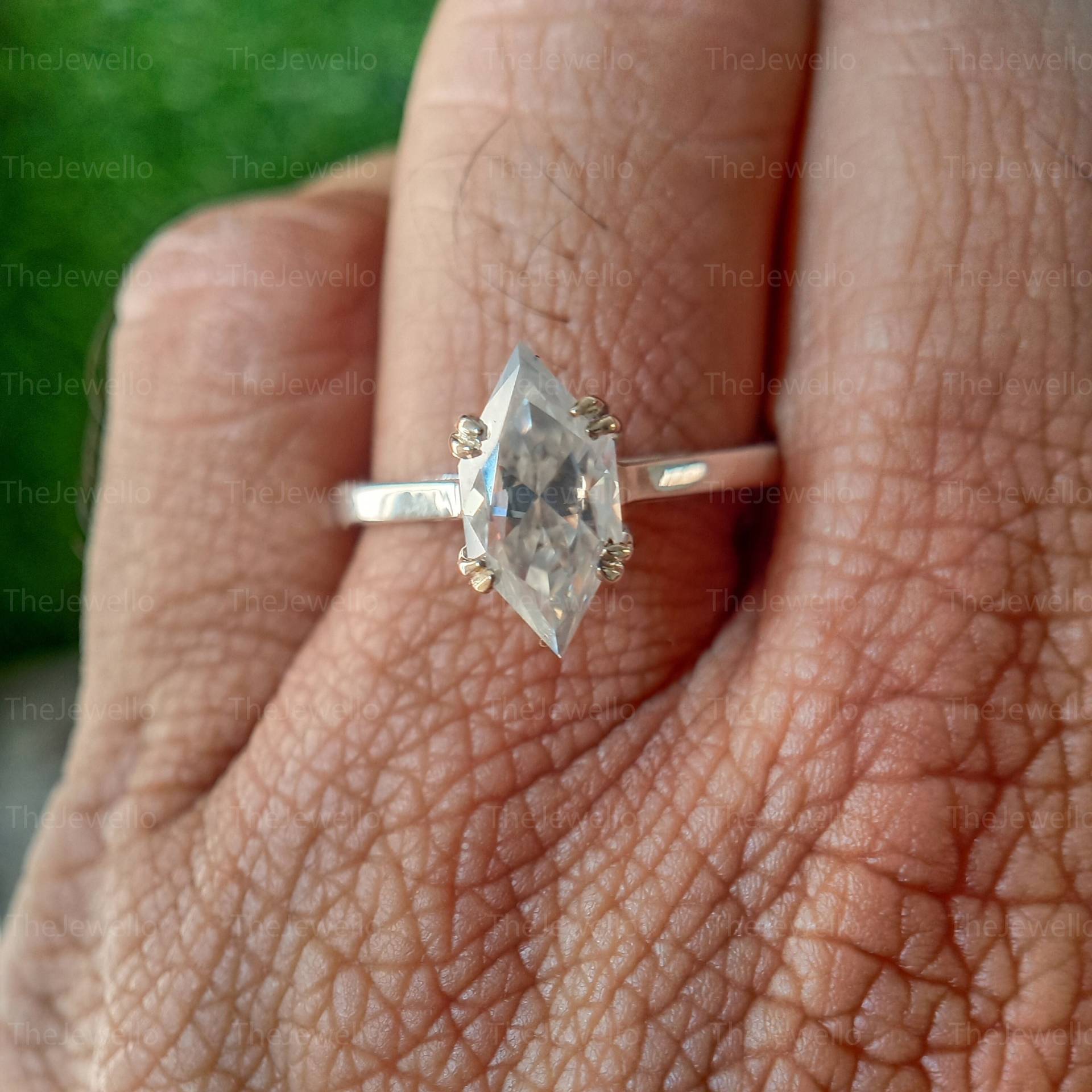 1.95Ct Marquise Cut Moissanite Ring, Double Prong Verlobungsring, Massiver 14K Weißgold Ring Für Sie von TheJewello