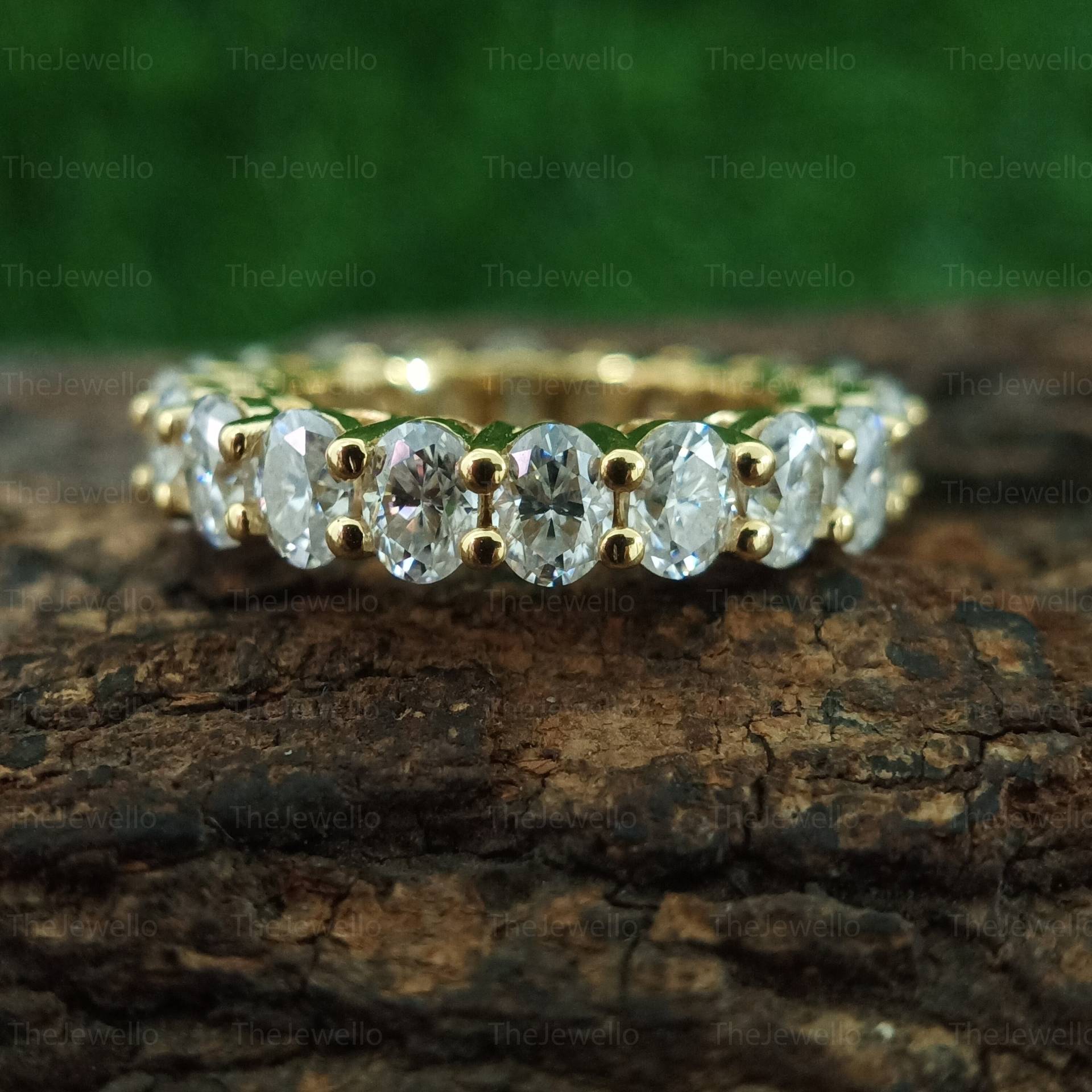 Moissanite Wedding Band, Oval Geschnitten, Gelbgold Ehering, Vintage Stacking Passender Brautring, Versprechensring von TheJewello