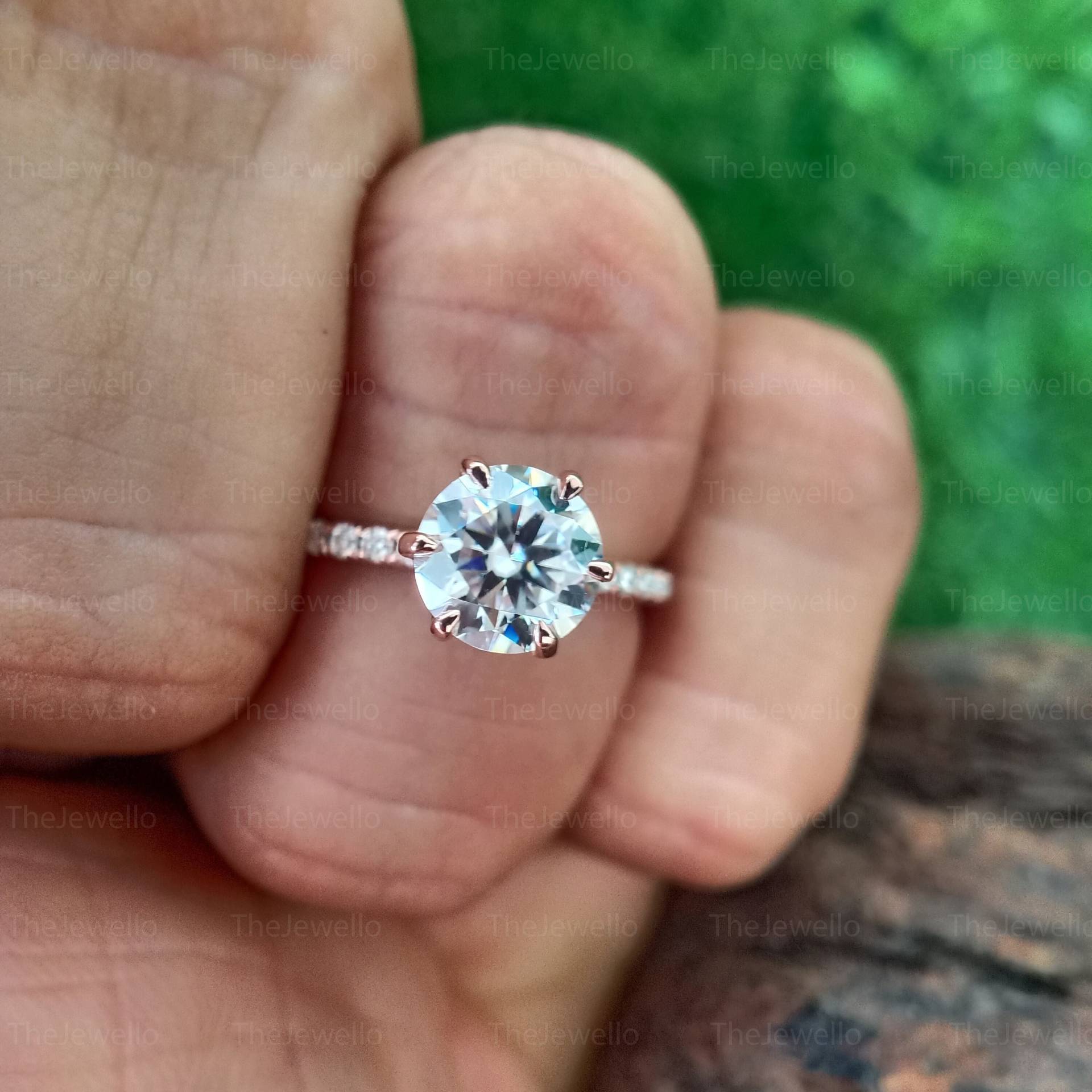 1.50Ct Runder Moissanite Verlobungsring, Unsichtbarer Versteckter Halo Donut Ring, Massiver Ring Für Frauen von TheJewello