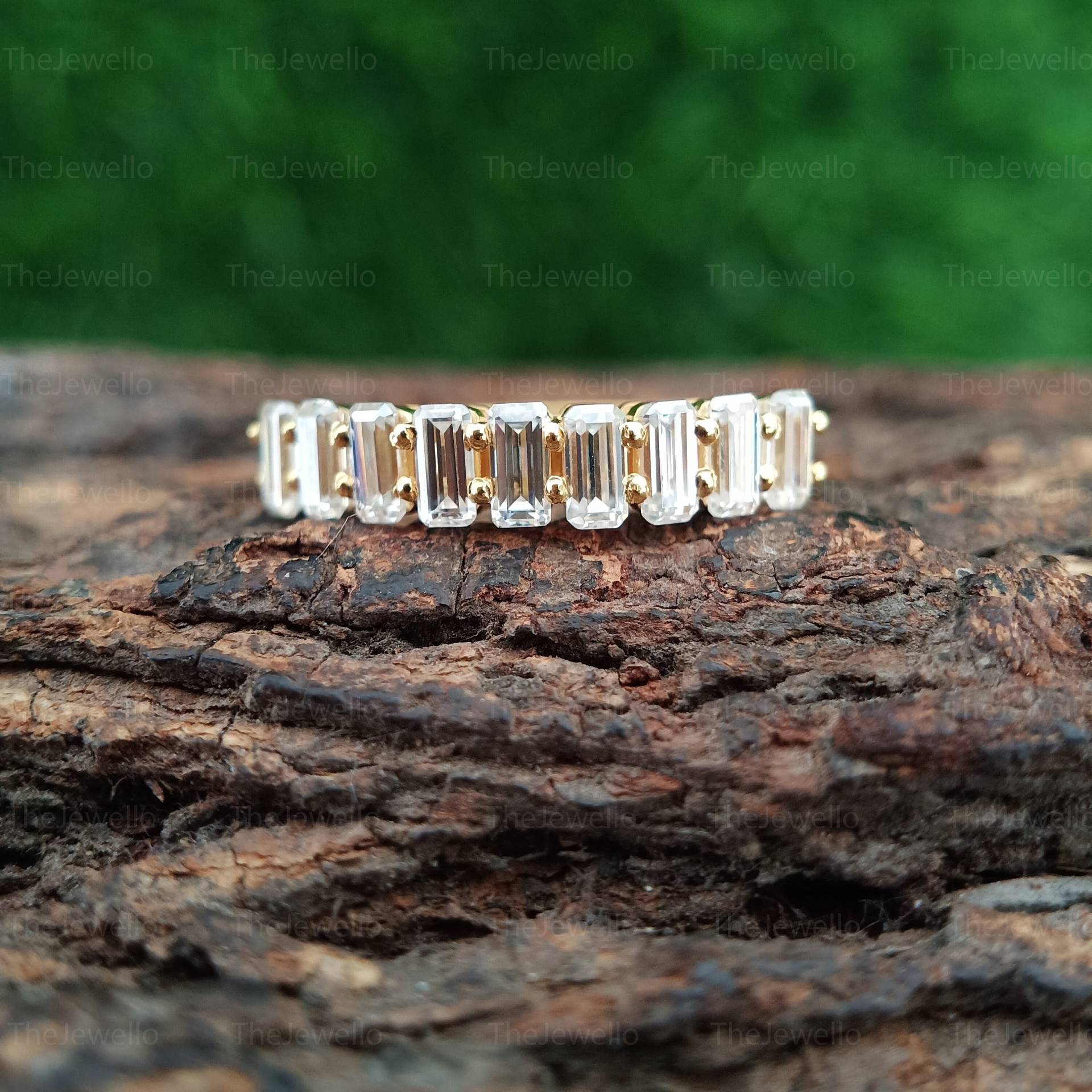 4x2mm Smaragdschliff Eternity Band Halbe Ewigkeit Moissanit Ehering Stapelbarer Verlobungsring Jubiläumsgeschenk Ring von TheJewello