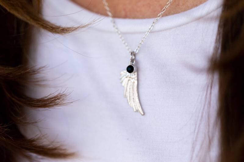 Engel Flügel Halskette, Silber Halskette Gedenkkette Frauen Trauerschmuck Schmuck Geschenk Für Den Verlust Von Mutter Schutzengel Gedenkgeschenk Engel Flügel Halskette, Silber Halskette Gedenkkette Frauen Trauerschmuck Schmuck Geschenk Für Den Verlust Von Mutter Schutzengel Gedenkgeschenk von TheJoyfulJewelryBox