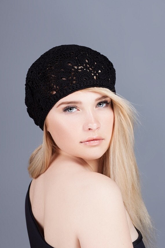 Schwarze Baskenmütze Aus Baumwolle Handgemachte Sommer Hut Spitze in Blumenform von TheKalynaArt