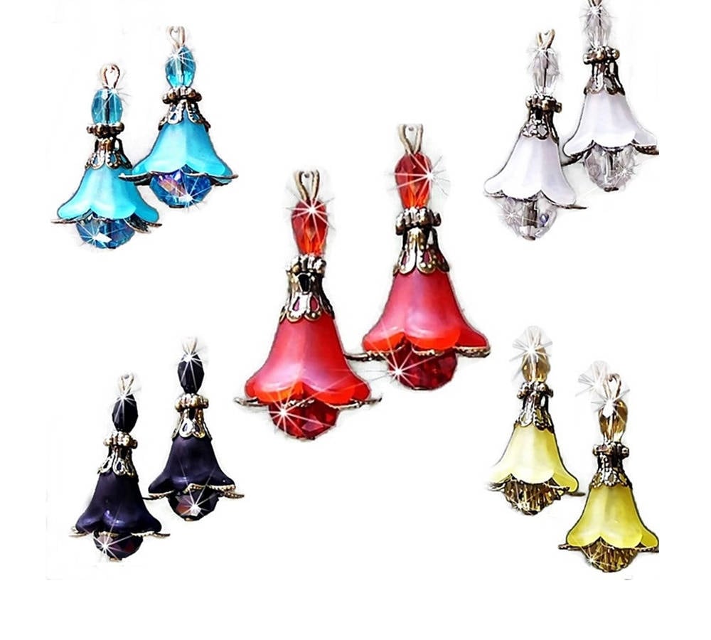 Ohrringe Luciteblüte Mit Kristall, Wählen Sie Farbe Und Clip Auf Oder Durchbohrt Armaturen von TheKennettCollection