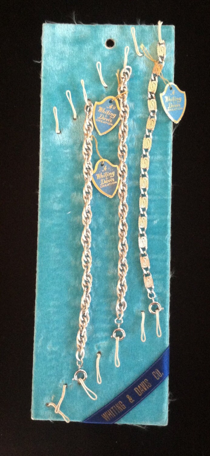 Drei Vintage Silberfarbene Whiting Davis Armbänder von TheLadyCollects