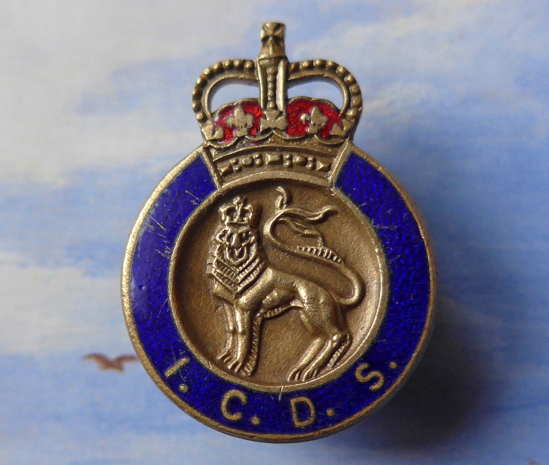 I.c.d.s. Industrielle Bürgerverteidigung, Abzeichen, Vintage. Mit Der Krone Von Queen Elizabeth 11, Champleve Emaille, Messing..1953-68. Firmin I.c.d.s. Industrielle Bürgerverteidigung, Abzeichen, Vintage. Mit Der Krone Von Queen Elizabeth 11, Champleve Emaille, Messing..1953-68. Firmin von TheLadyatSkiers