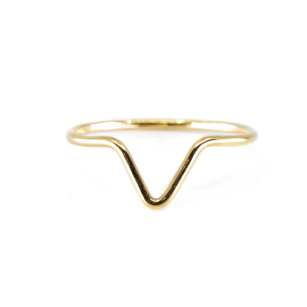 14Kt Gold Filled Point Ring, Akzent Stapelring, Minimaler Schmuck, Handgemacht 14Kt Gold Filled Point Ring, Akzent Stapelring, Minimaler Schmuck, Handgemacht von TheLandofSalt