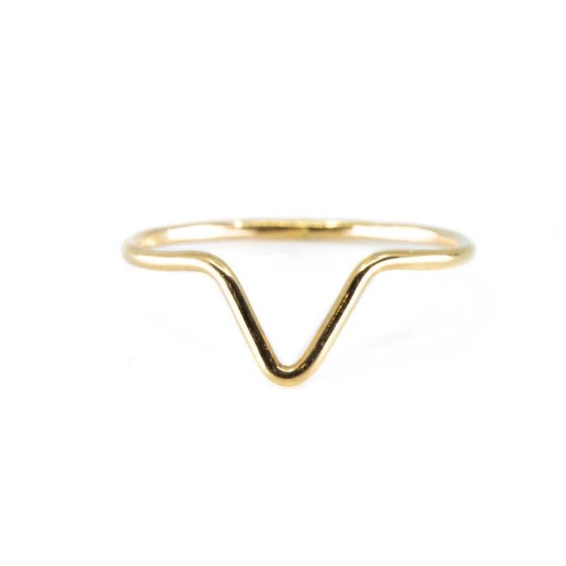 14Kt Gold Filled Point Ring, Akzent Stapelring, Minimaler Schmuck, Handgemacht von TheLandofSalt