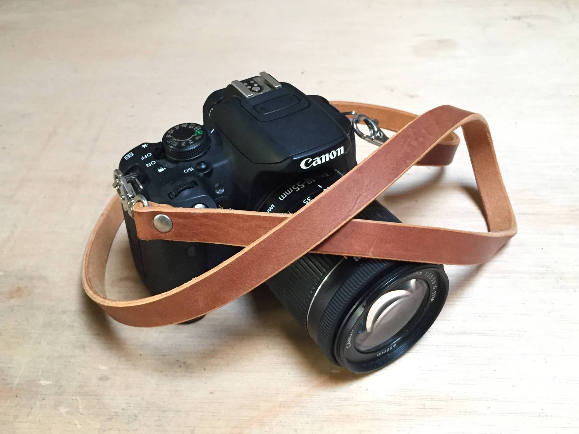 Echte Handgemachte Kamera Echtlederarmband in England Gemacht, 11mm Und 19mm Breit Echte Handgemachte Kamera Echtlederarmband in England Gemacht, 11mm Und 19mm Breit von TheLeatherJunkie