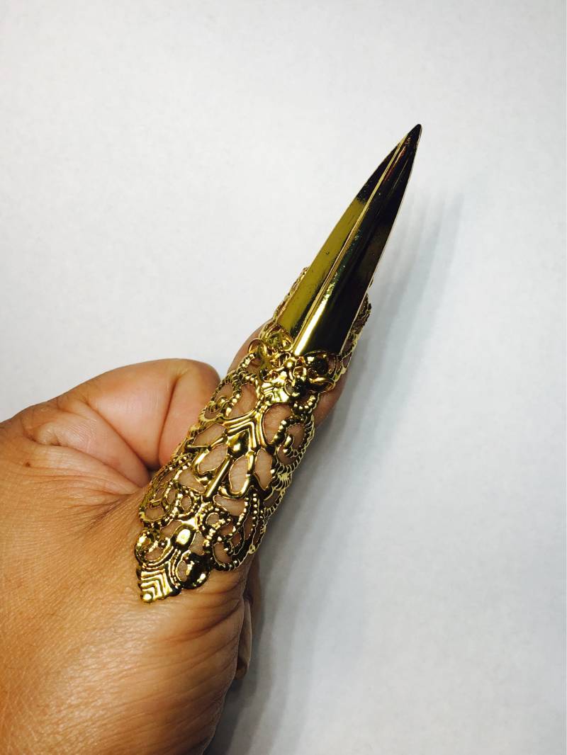 Daumen Rüstung Klauenring, Schildring, Daumenring, Filigraner Ring, Voller Fingerring, Scharfe Kralle, Krallenring, Nagelspitze, Goldfiligran Daumen Rüstung Klauenring, Schildring, Daumenring, Filigraner Ring, Voller Fingerring, Scharfe Kralle, Krallenring, Nagelspitze, Goldfiligran von TheLegacyArt