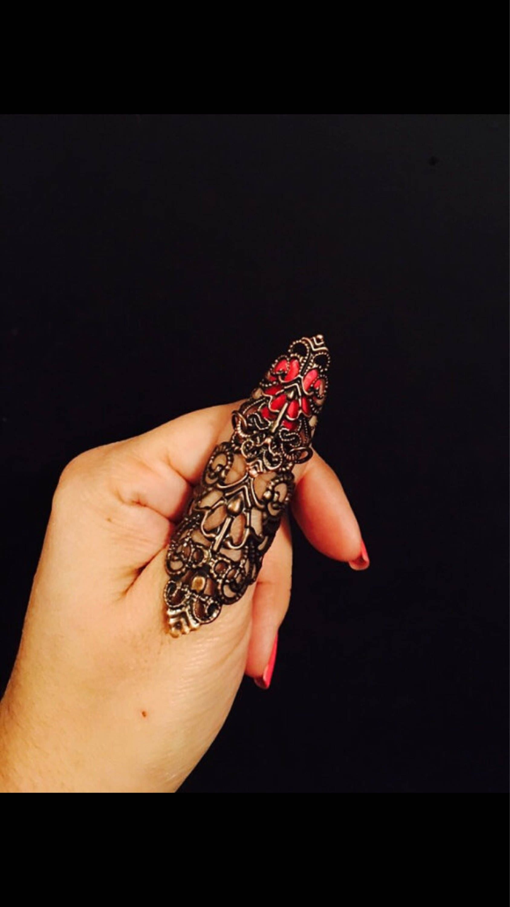 Daumen Rüstungsring, Schildring, Daumenring, Filigraner Ring, Fingerring, Krallenring, Nagelspitze, Kupferfarbe, Verstellbar Daumen Rüstungsring, Schildring, Daumenring, Filigraner Ring, Fingerring, Krallenring, Nagelspitze, Kupferfarbe, Verstellbar von TheLegacyArt