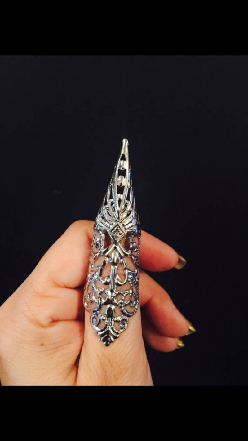Eisen Krallenring, Nagelschutz, Nagelspitze, Spike Ring, Fingertip, Silberfarben, Verstellbar, 1 St Eisen Krallenring, Nagelschutz, Nagelspitze, Spike Ring, Fingertip, Silberfarben, Verstellbar, 1 St von TheLegacyArt
