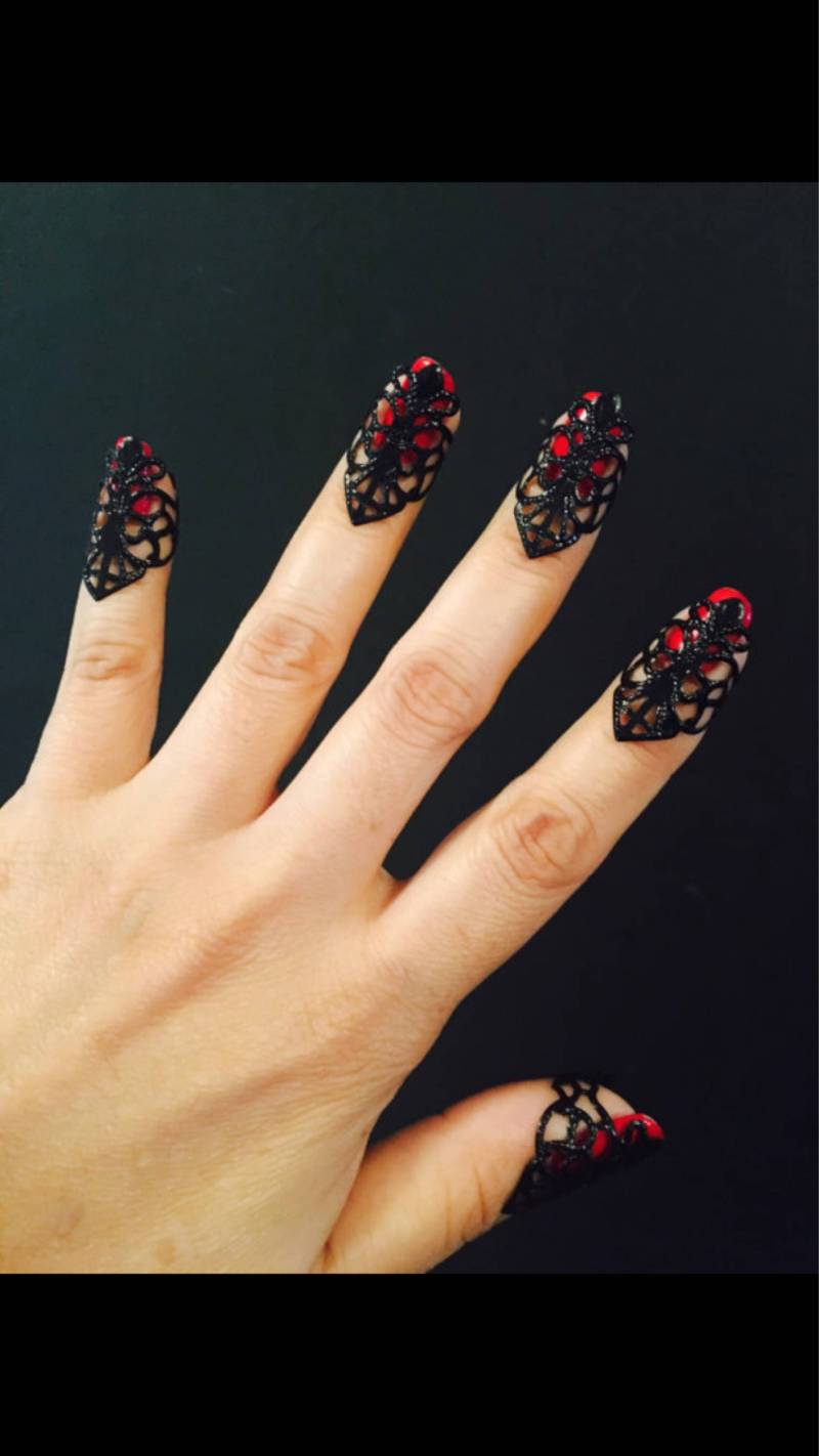 Filigrane Mini Ringe, Nagelspitzen Oder Nageljuwelen, Aus Filigranem Metall in Schwarz, Verstellbar, 5 Stück Im Set von TheLegacyArt