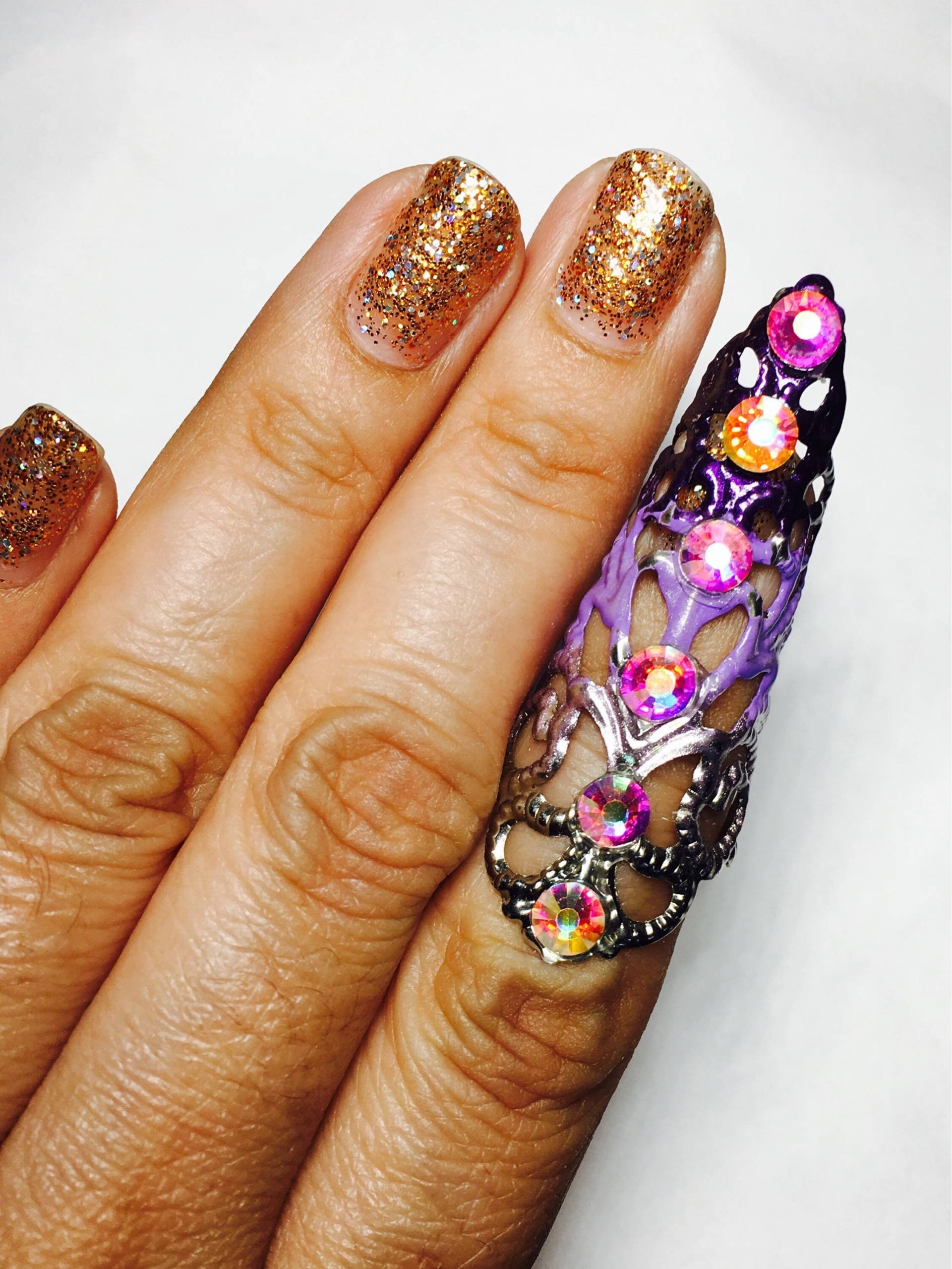 Kristall Krallenring, Klaue, Fingerspitze, Krallenring, Nagelschutz, Kristall Kralle Ring, Metall Fingerspitze, Nagelabdeckung, Mehrfarbig Filigran Kristall Krallenring, Klaue, Fingerspitze, Krallenring, Nagelschutz, Kristall Kralle Ring, Metall Fingerspitze, Nagelabdeckung, Mehrfarbig Filigran von TheLegacyArt