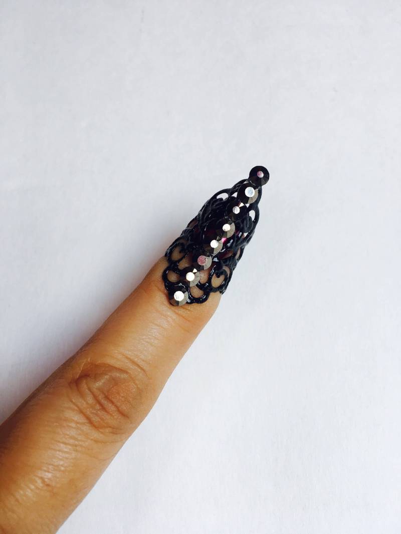 Schwarze Kralle, Kristallkralle Ring, Nagelschutz, Nagelspitze, Nagelring, Metallkralle, Metallfingerspitze M, Schwarze Nagelspitze von TheLegacyArt